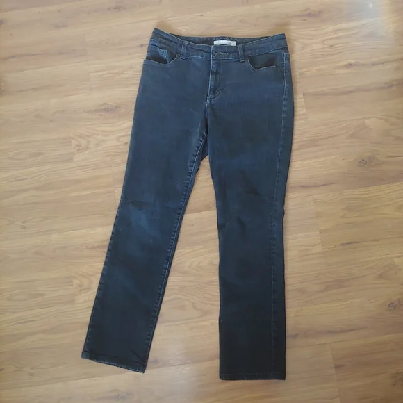 EUC Chicos Platinum Black Denim Straight Slim Leg Short Petite Jeans Pants 0.5 6 - Picture 4 of 16